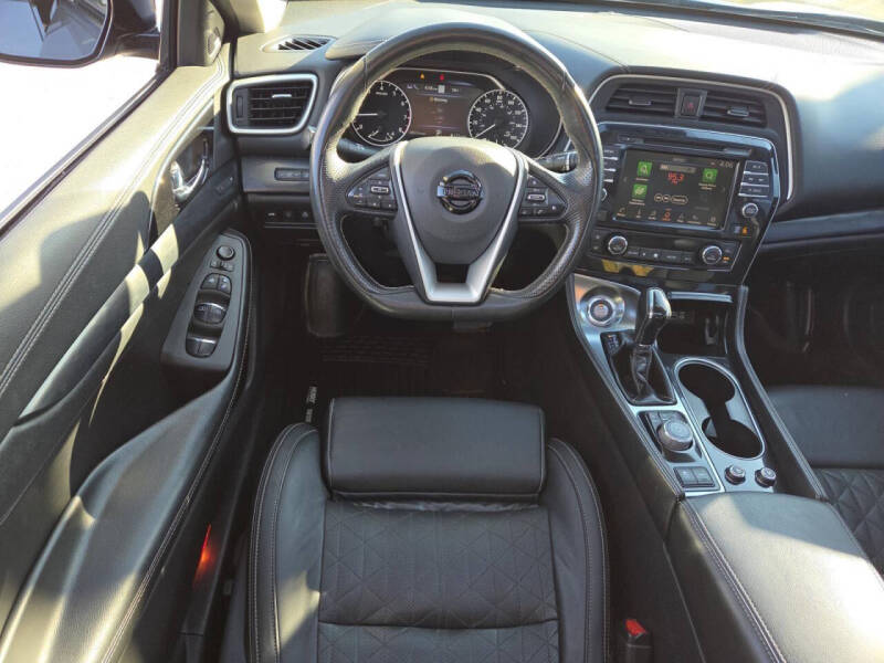 2020 Nissan Maxima Platinum