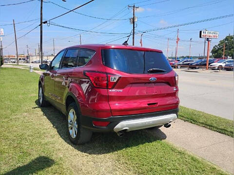 2019 Ford Escape SE
