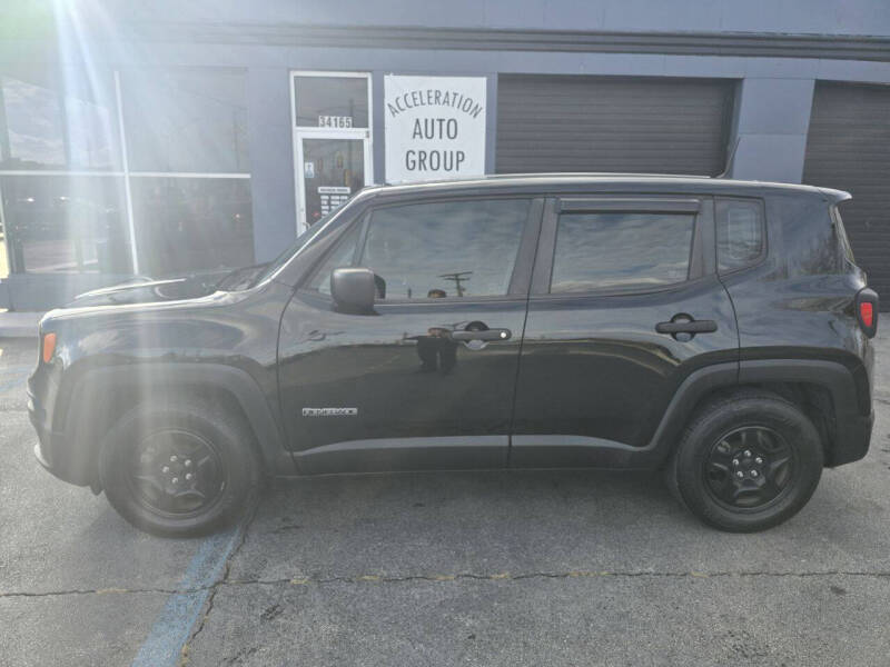 2017 Jeep Renegade Sport photo 6