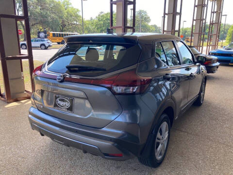2022 Nissan Kicks S