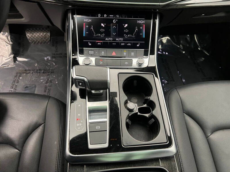 2022 Audi Q7 quattro Premium Plus 55 TFSI