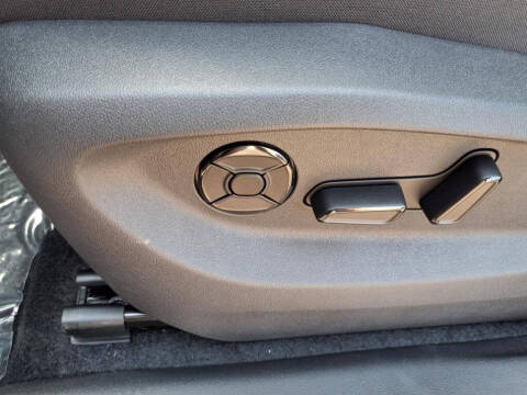 2025 Volkswagen Tiguan SE 4Motion