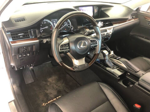 2017 Lexus ES 350