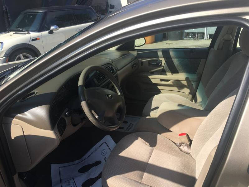 2002 Ford Taurus LX