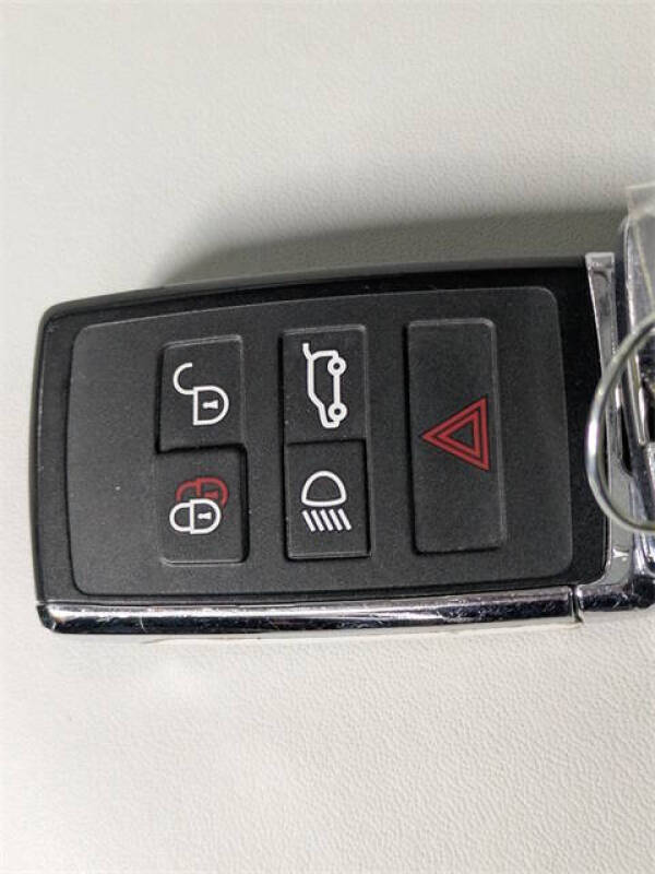 2024 Land Rover Range Rover Sport P360 SE