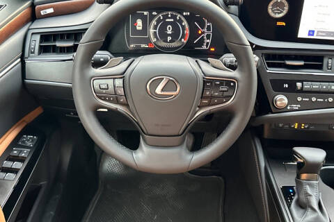 2025 Lexus ES 350