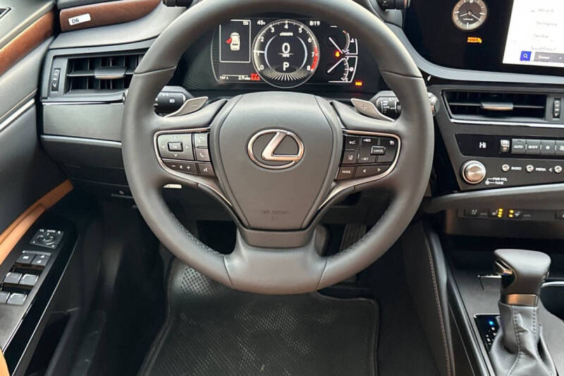 2025 Lexus ES 350