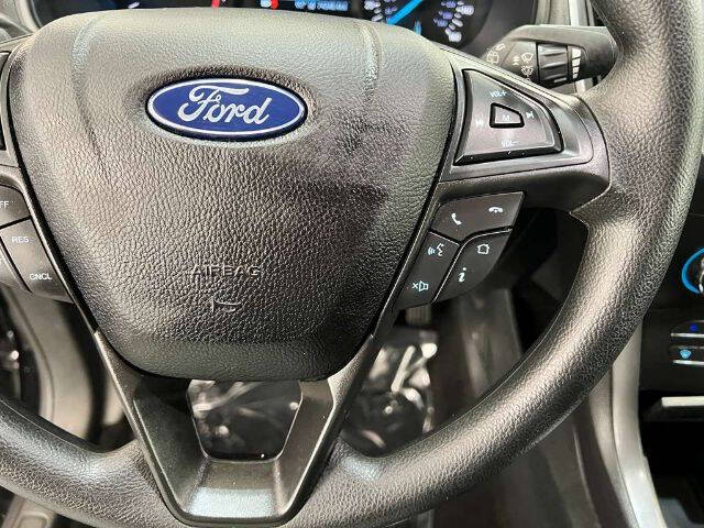 2020 Ford Edge SE