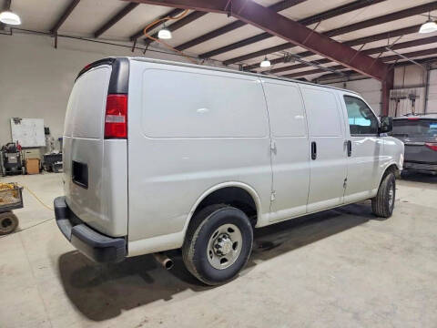 2023 Chevrolet Express 2500
