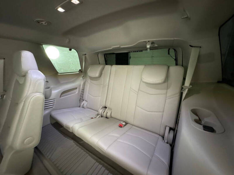 2020 Cadillac Escalade Luxury