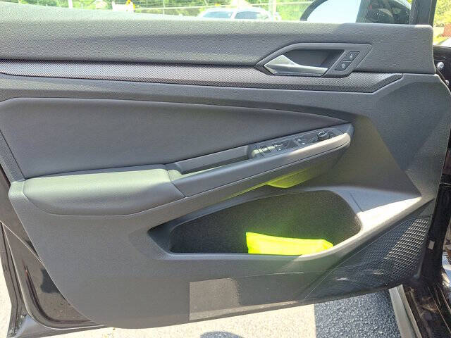 2025 Volkswagen Golf GTI SE