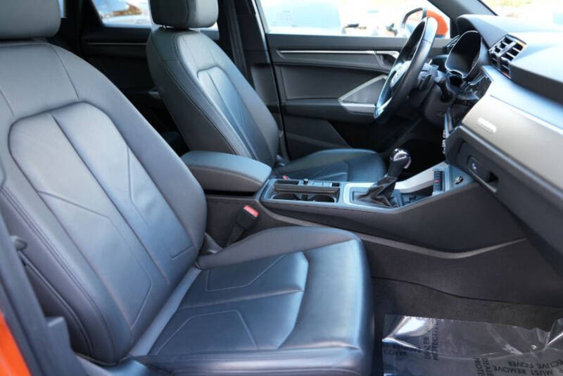 2024 Audi Q3 quattro S line Premium 45 TFSI