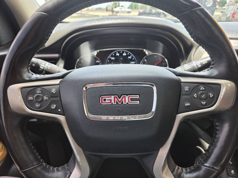 2017 GMC Acadia Denali