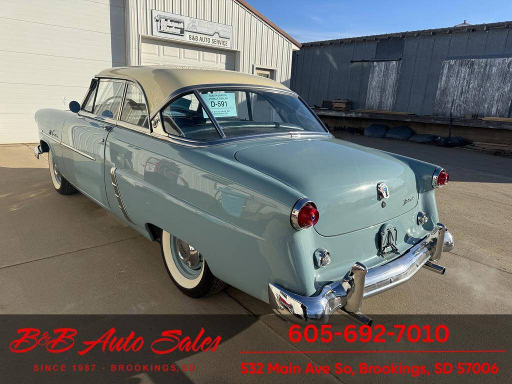 1952 Ford Crestline 11