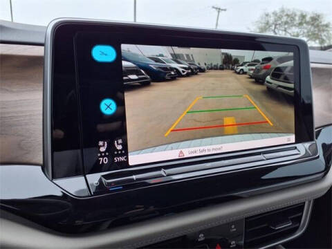 2025 Volkswagen Atlas SE