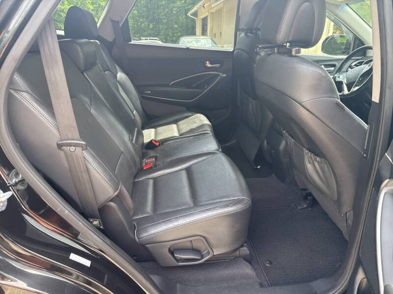 2017 Hyundai Santa Fe SE