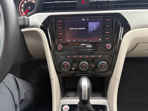 2022 Volkswagen Passat SE