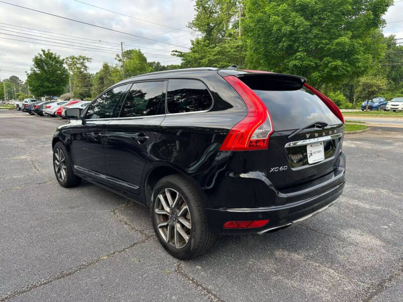 2016 Volvo XC60 T6 Drive-E Platinum