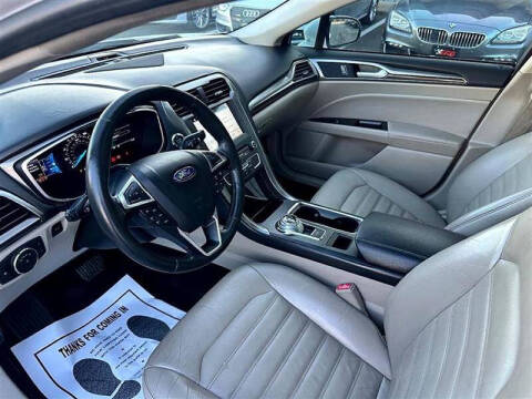 2017 Ford Fusion SE