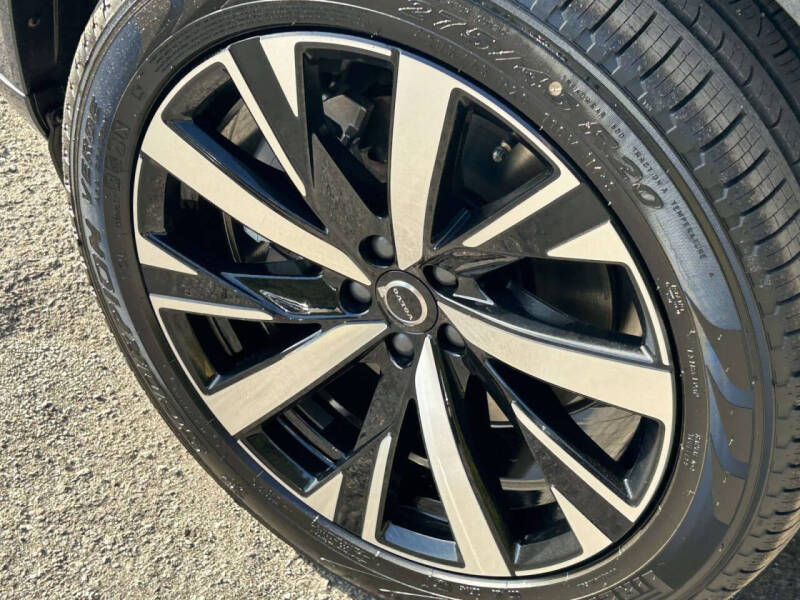 2026 Volvo XC90 B6 Core