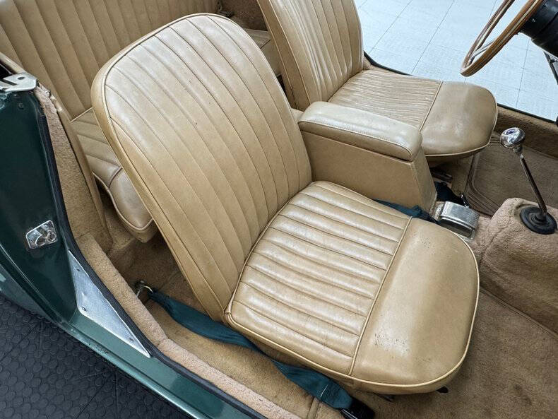 1965 MG MGB