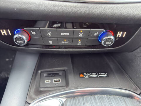 2024 Buick Enclave Essence