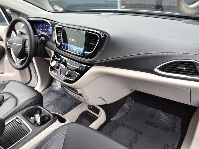 2024 Chrysler Pacifica Plug-In Hybrid