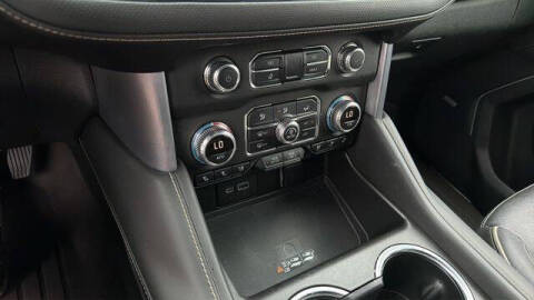 2022 GMC Yukon XL SLT