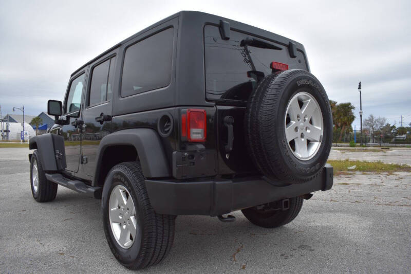 2011 Jeep Wrangler Unlimited Sport photo 40