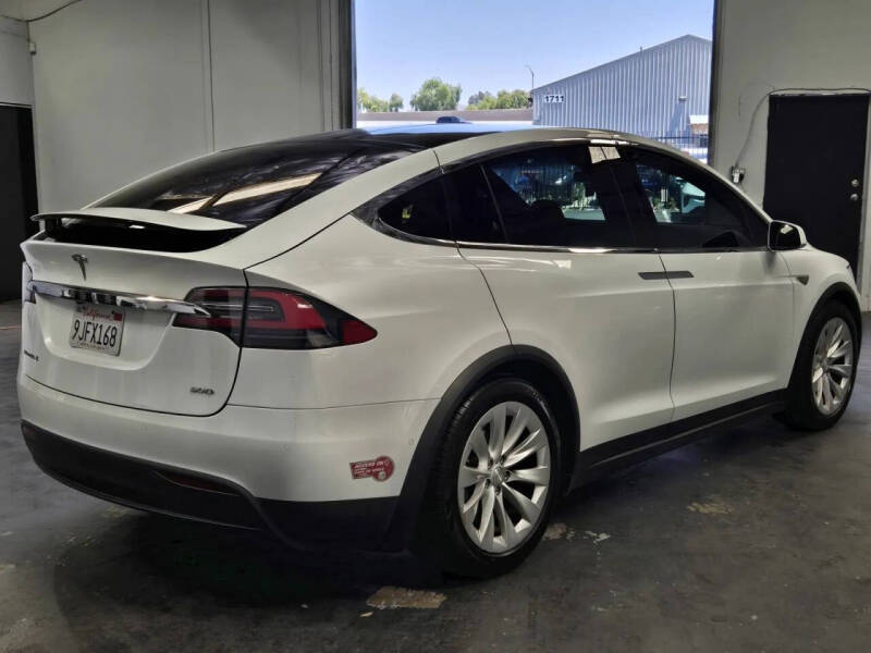 2016 Tesla Model X 90D
