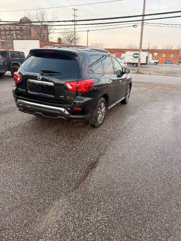 2018 Nissan Pathfinder S