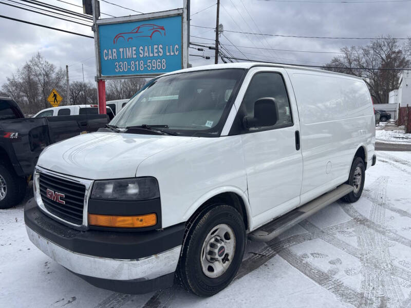 2018 GMC Savana Cargo Work Van's photo