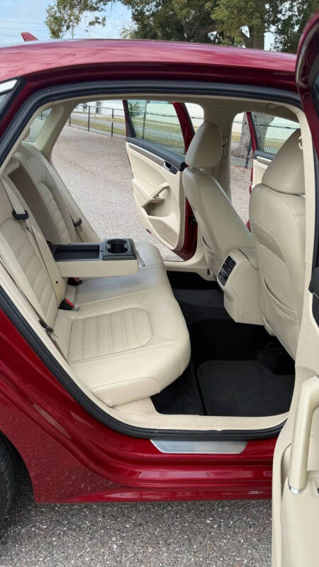 2017 Volkswagen Passat V6 SEL Premium