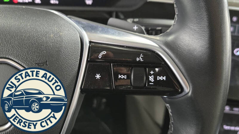 2022 Audi e-tron Sportback quattro Premium S line