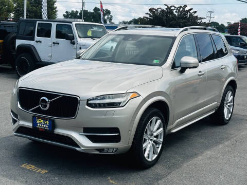 2016 Volvo XC90 T6 Momentum