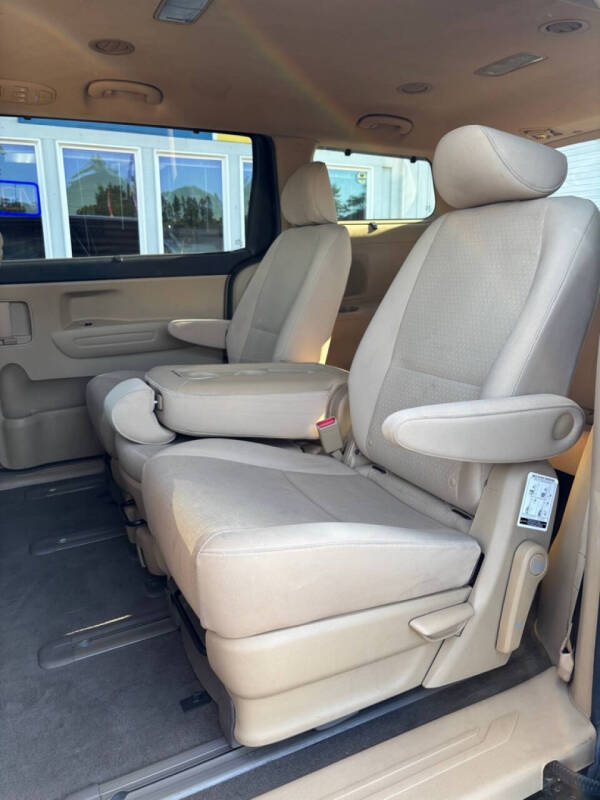 2016 Kia Sedona LX
