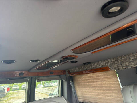 2000 Ford E-Series E-150