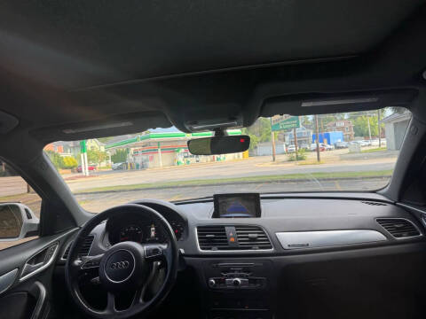 2017 Audi Q3 2.0T quattro Premium Plus
