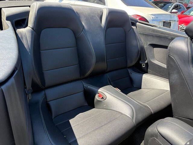 2022 Ford Mustang EcoBoost