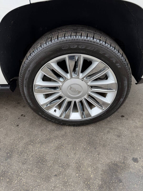 2017 Cadillac Escalade Platinum