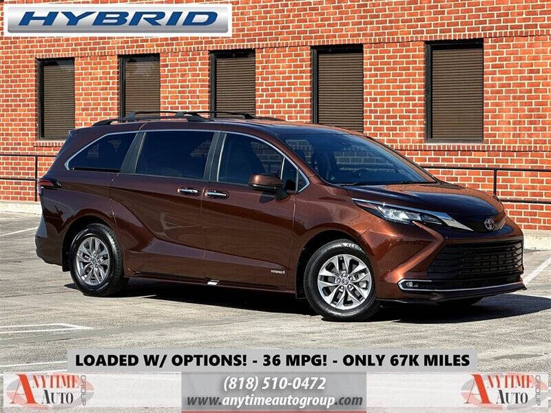 2021 Toyota Sienna XLE 8-Passenger