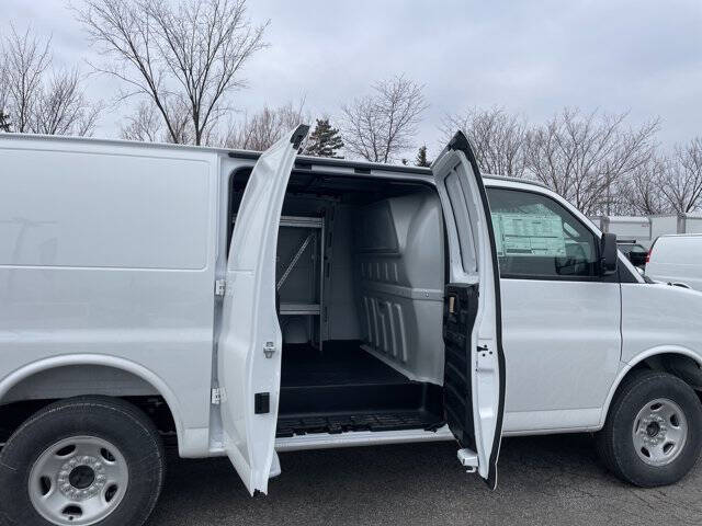 2026 Chevrolet Express 2500