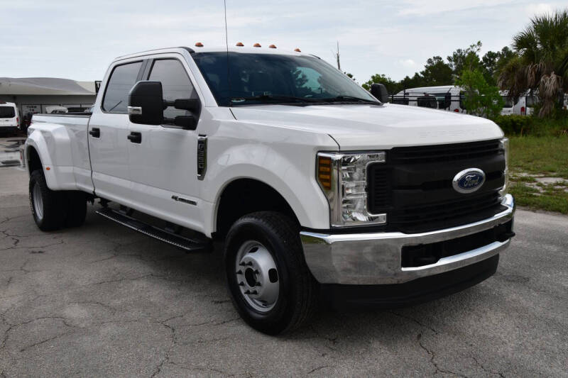 2018 Ford F-350 Super Duty XL's photo