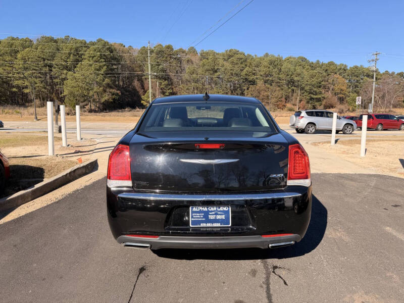 2016 Chrysler 300 Limited