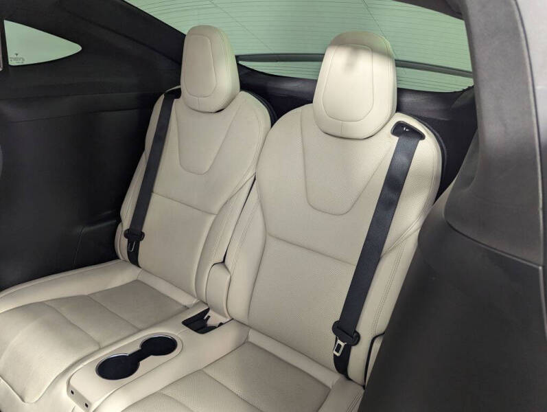 2022 Tesla Model X Plaid