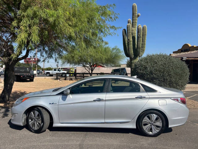 2013 Hyundai SONATA Hybrid for sale at Big 3 Automart At Double H Auto Ranch in QUEEN CREEK, AZ