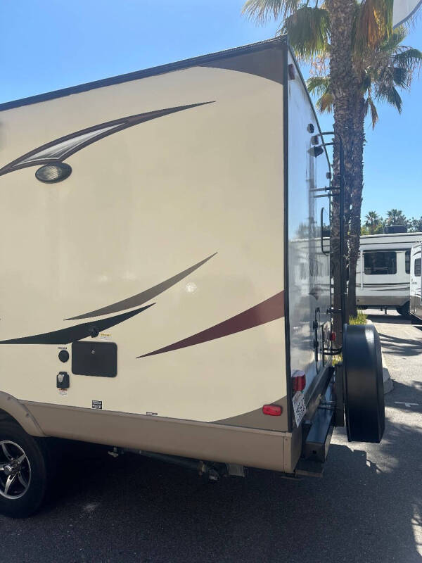 2018 Forest River 2304ds