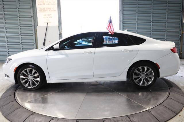 2015 Chrysler 200  - $12,297