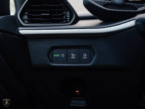 2024 Lamborghini Revuelto