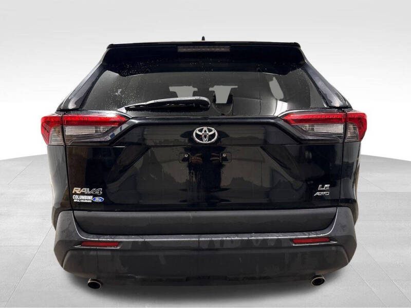 2019 Toyota RAV4 LE